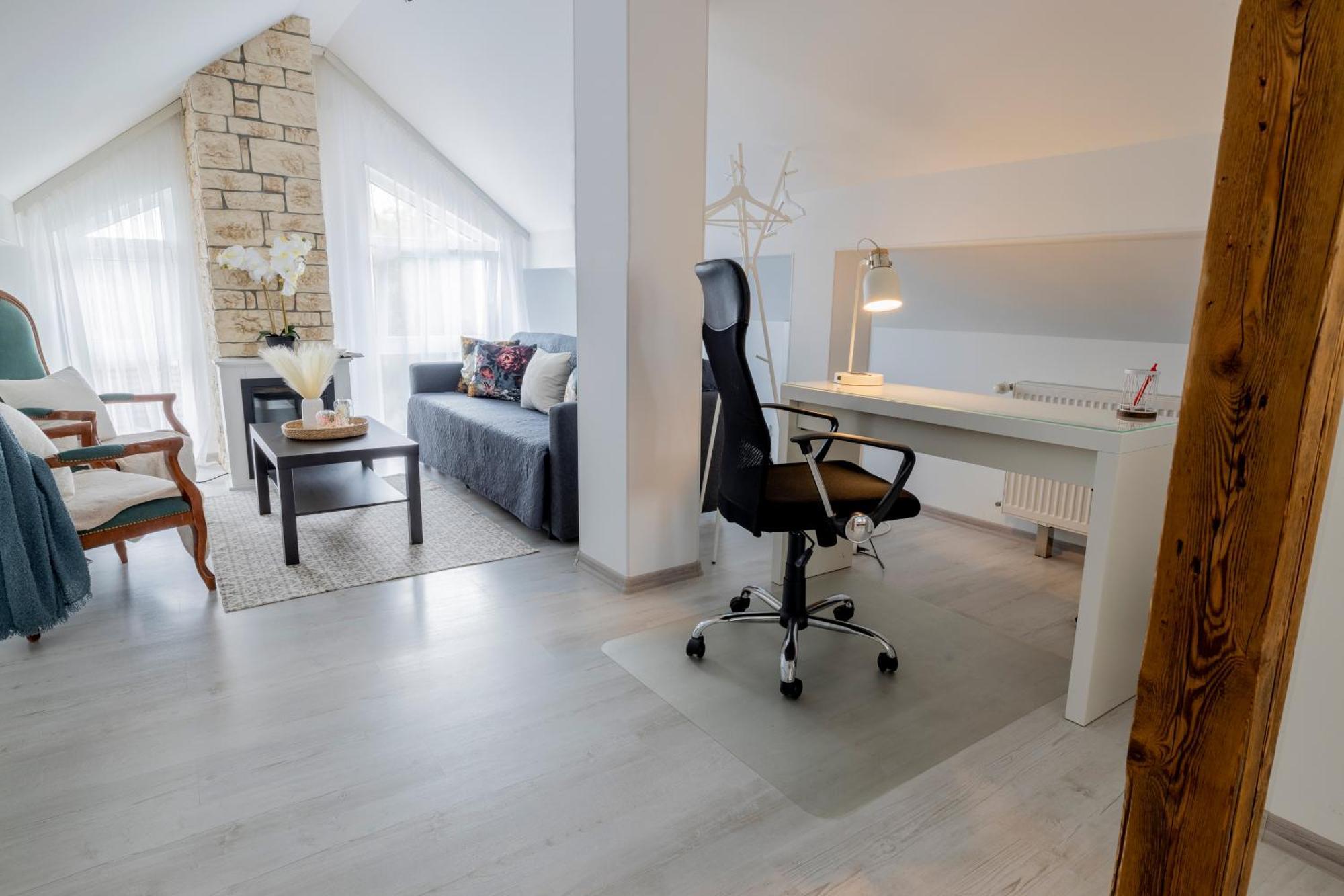 Design Maisonette - 24H Self-Check-In - Bis 7 Pers - In Direkter Weihernaehe - Parkplatz - Wifi - Balkon -Terrasse - Radwege Schiffweiler 외부 사진