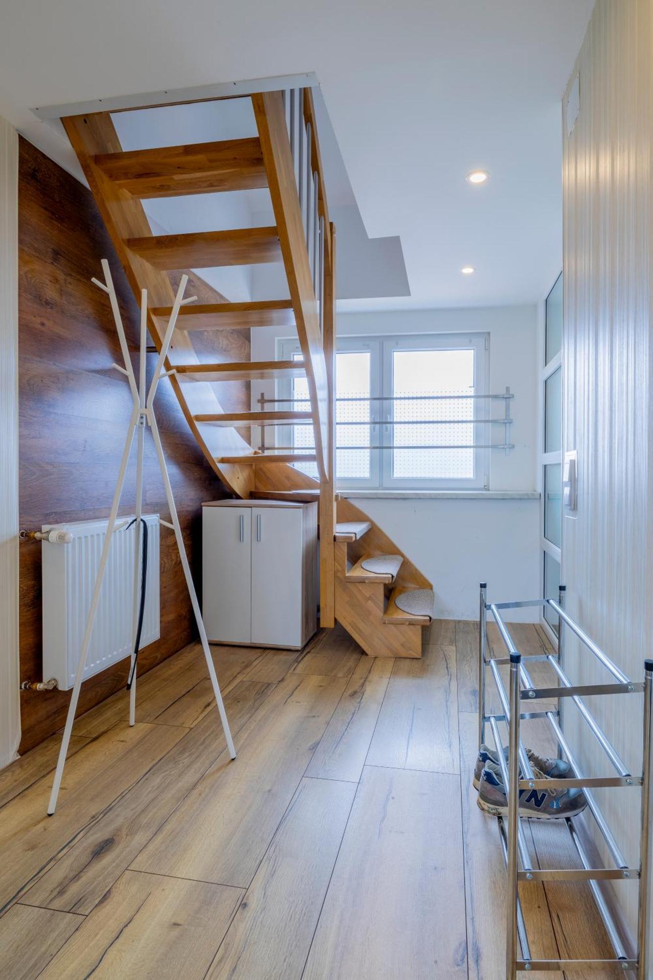 Design Maisonette - 24H Self-Check-In - Bis 7 Pers - In Direkter Weihernaehe - Parkplatz - Wifi - Balkon -Terrasse - Radwege Schiffweiler 외부 사진